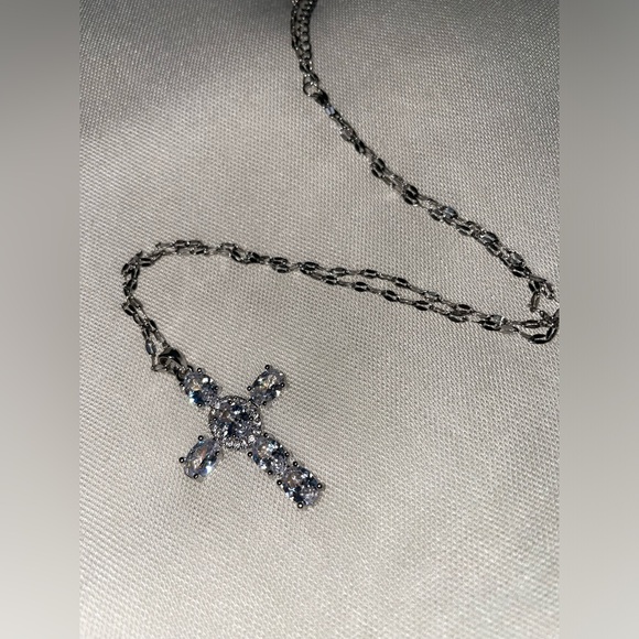 B. Collective Silver & Stone Cross Pendant Necklace (Boutique) | SAMPLE SALE - Picture 5 of 6